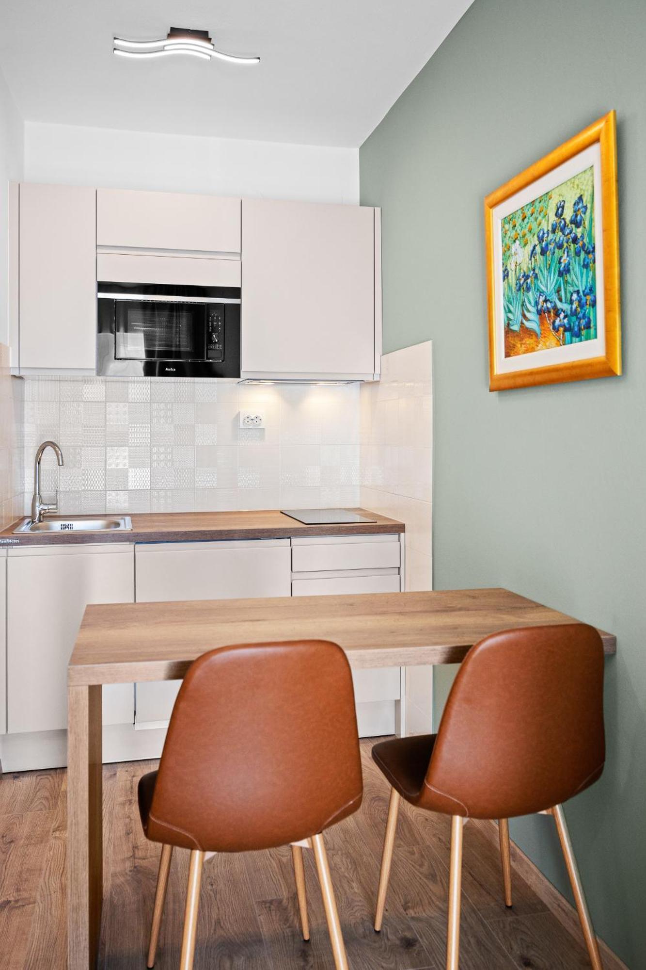 Apartments And Rooms Alenka Banjole Bagian luar foto